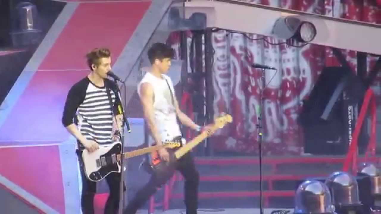 5 Seconds Of Summer - Amnesia (Düsseldorf, Germany) HD