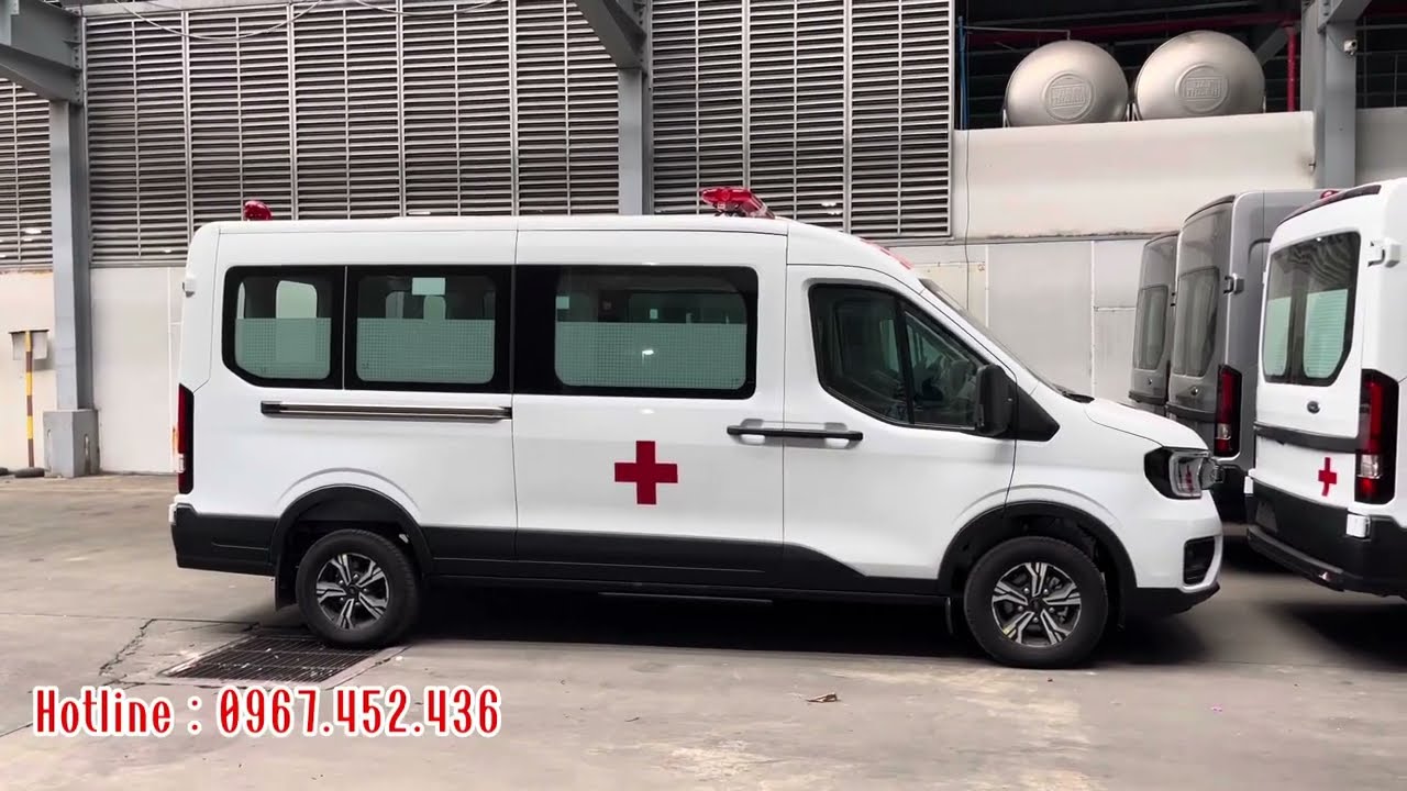 Sẵn xe giao ngay ford transit cứu thương 2025 mẫu mới nhất Hotline : 0967.452.436