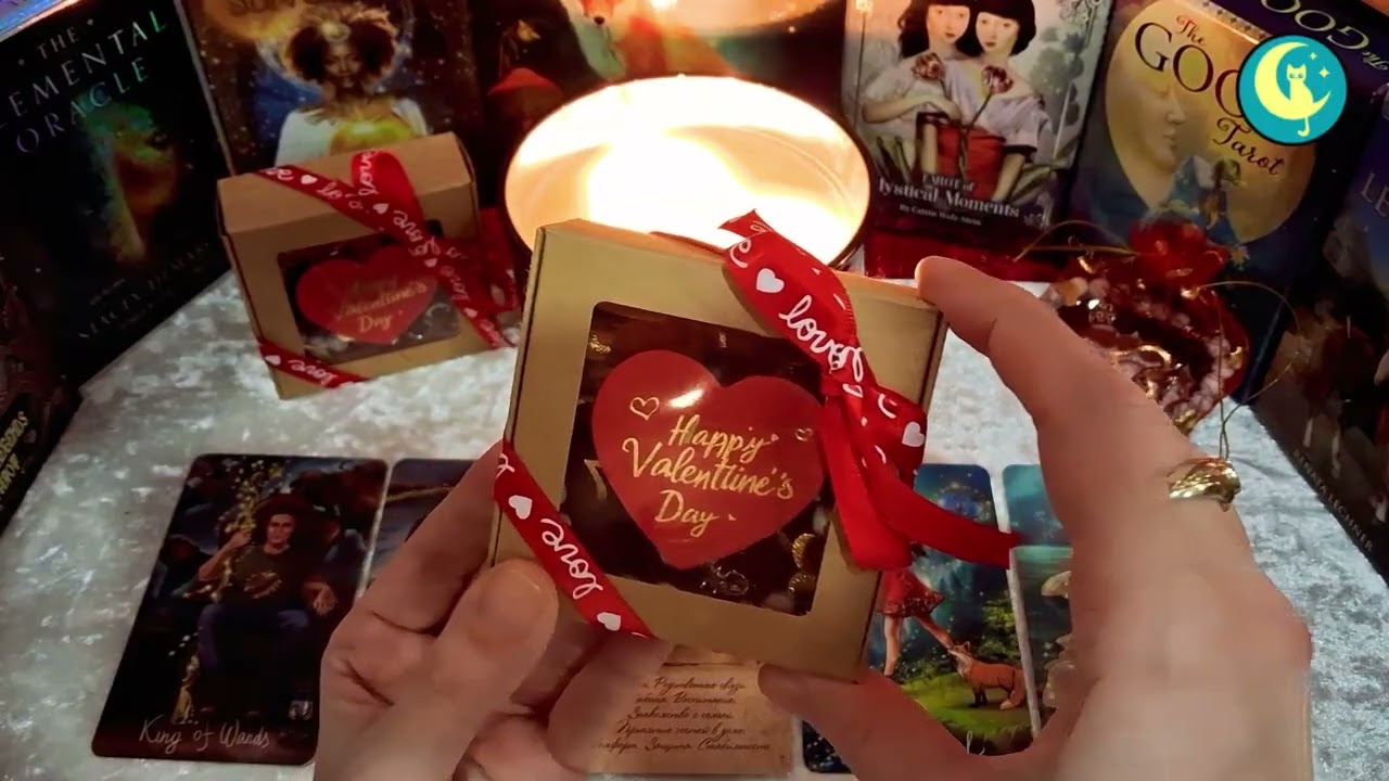 😊ХАРЕСВА ЛИ ТЕ?💘Какво чувства към теб? Гледане на карти Таро и медитация. Бъдеще и предсказание