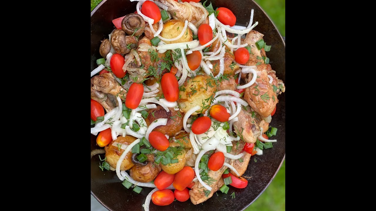 Картопля з курячими гомілками в казані