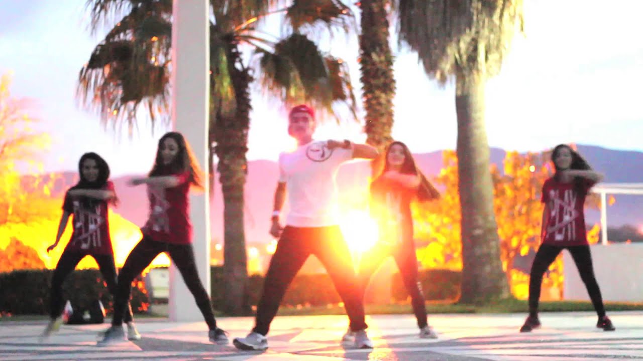 Zhalo Grimaldo - Sigue Moviendo - ZIN™ 2015 New Year’s Original Video Contest