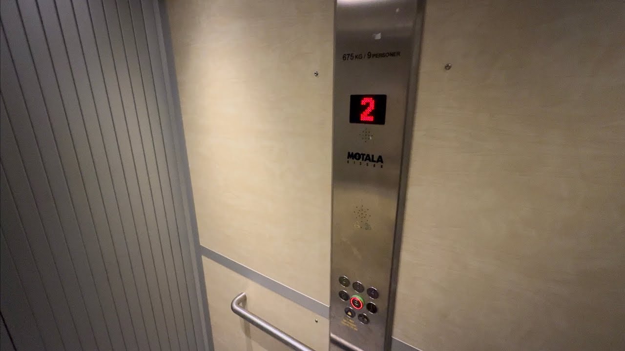 2012 Motala Hissar Belt Driven Elevator @ Östergatan 1B, Bollnäs, Sweden.