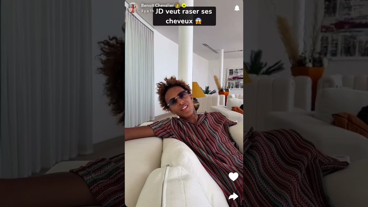 Oh non c’est cheveux à JD oups 🤣￼