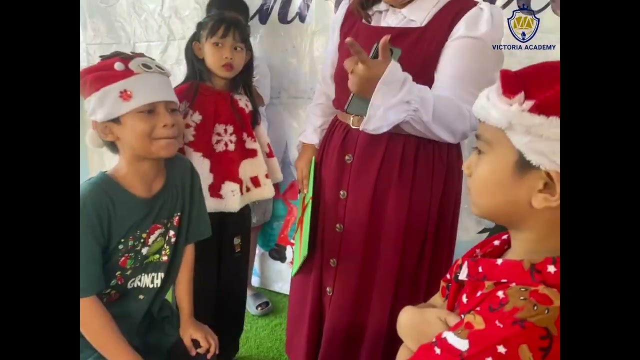 Voictoria Academy international schoolမှ သားသားမီးမီး တွေရဲ့ Christmas Activity