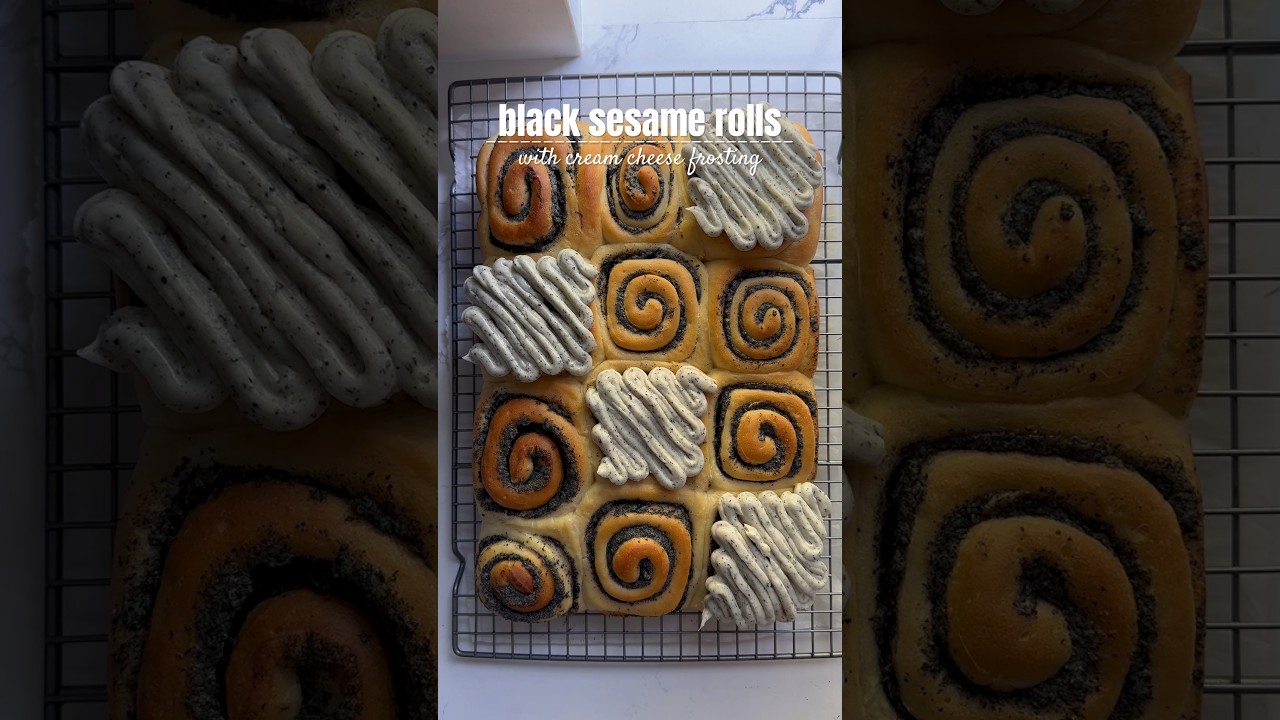 Black Sesame Rolls 🌈 #blacksesame #bread #baking #dessert #sweets