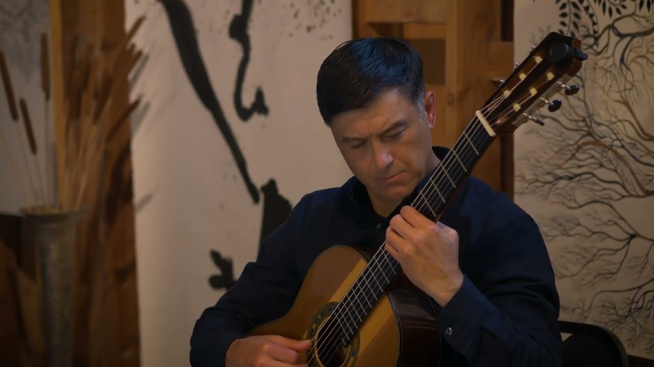 Nocturno (Federico Moreno Torroba) &ndash; Classical Guitar | Leonardo Garc&iacute;a
