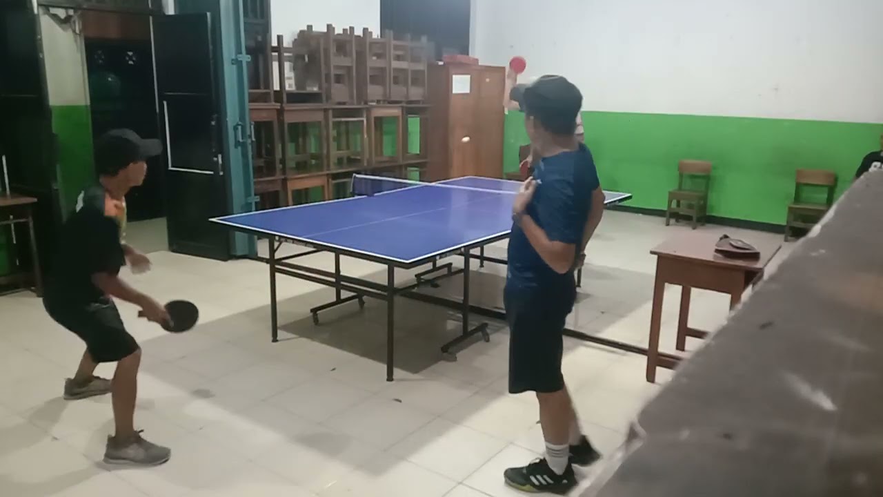 Zaki/Dede VS Agus/Usman --- latihan pingpong bikin sehatttttt
