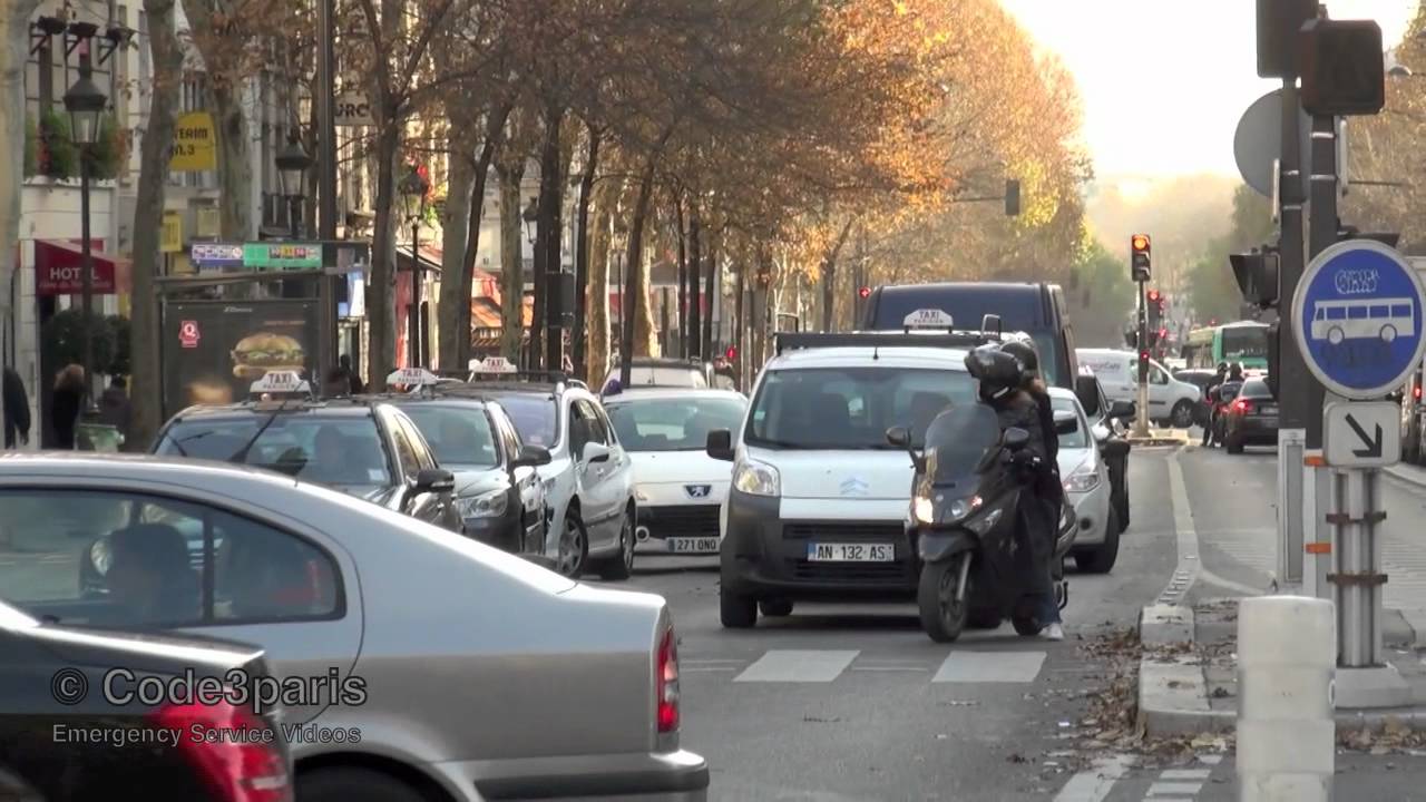 Paris Unmarked Police Cars // Voitures de police banalisées (Compilation)