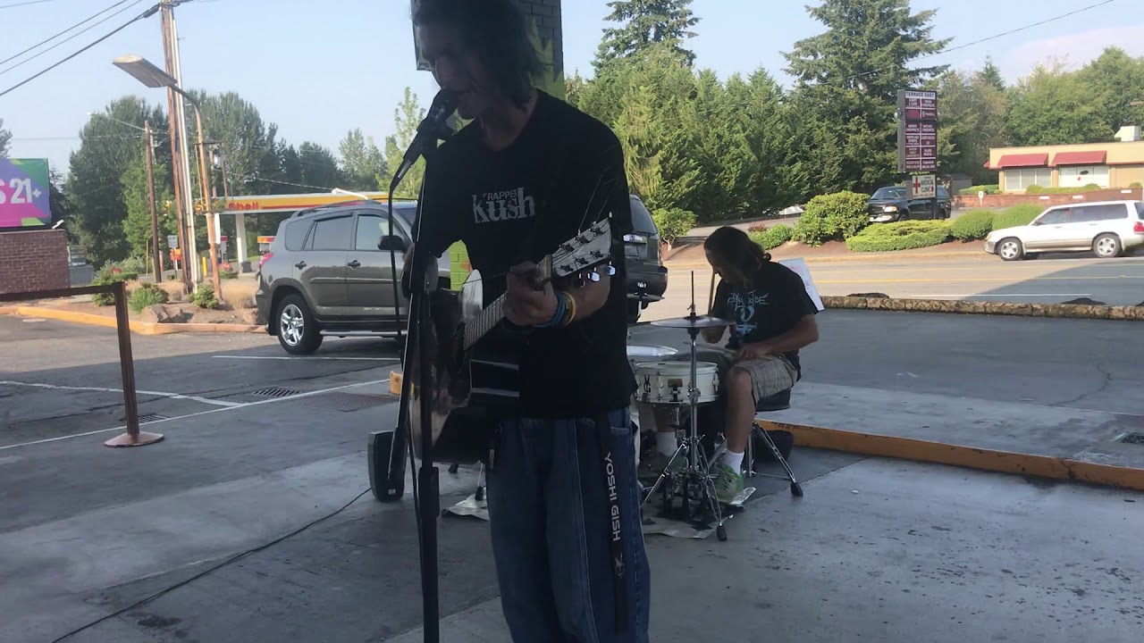Yoshi Gish at Mary J&rsquo;s Cannabis event on July 28, 2018 song 12