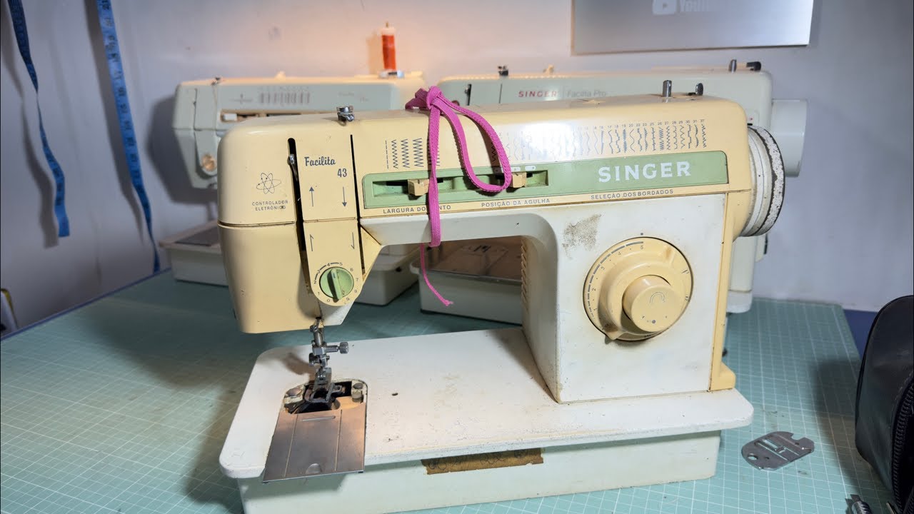 Como trocar a correia e regular a lançadeira da máquina de costura Singer facilita 