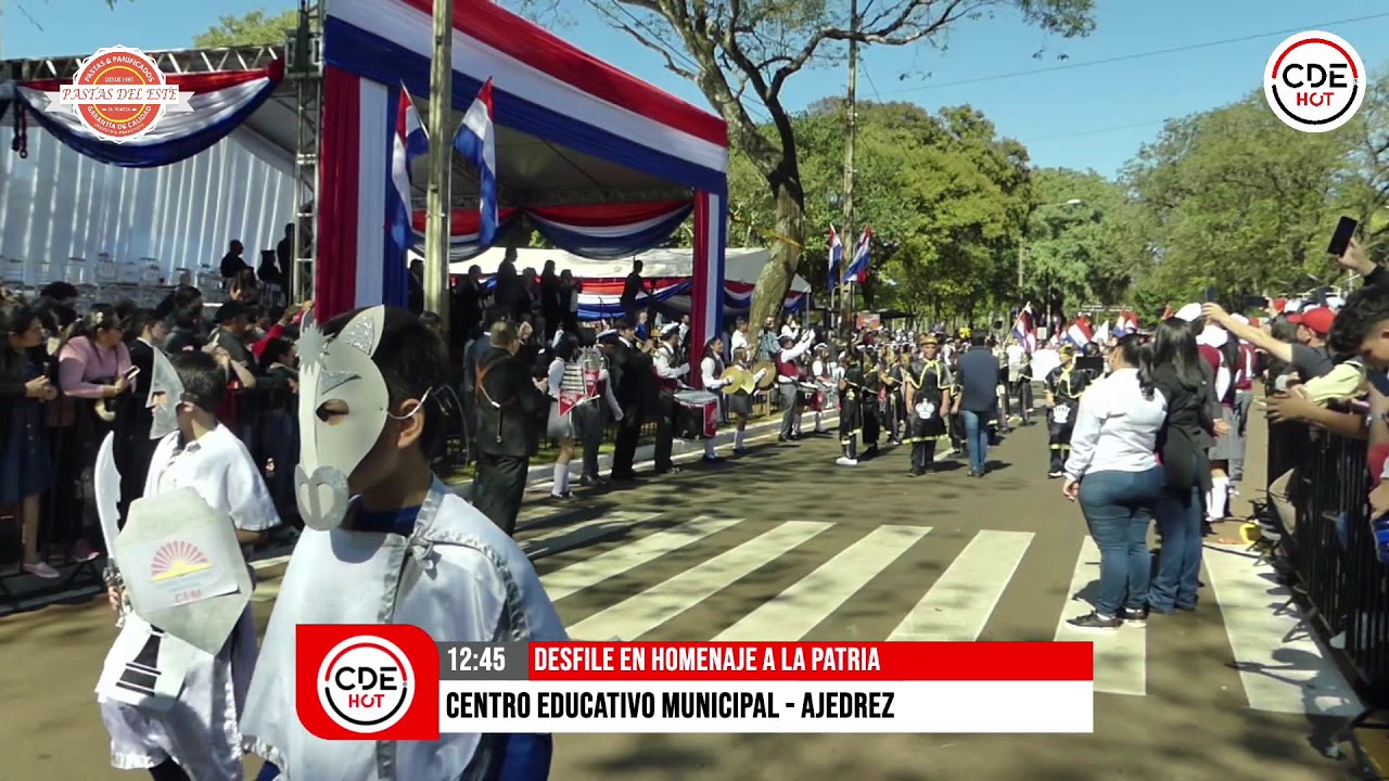 Desfile estudiantil, cívico y militar en Ciudad del Este