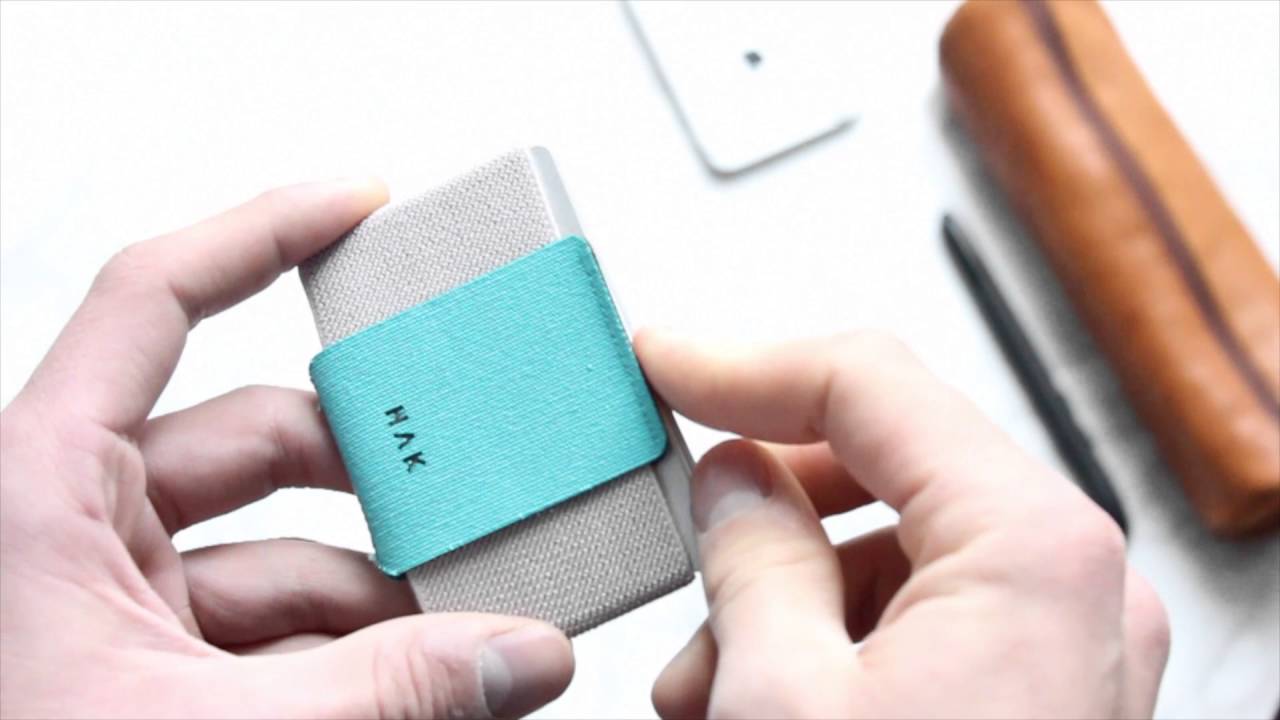HAK - The reversible wallet that fits your needs