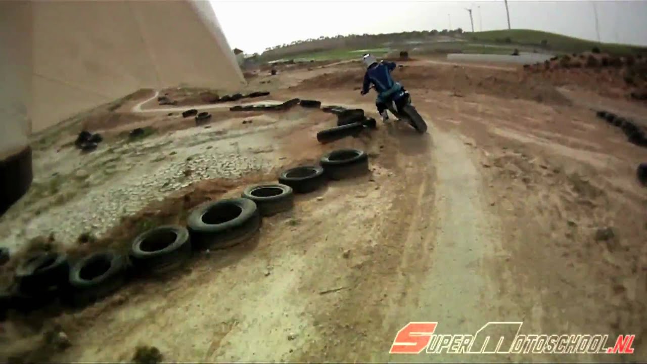 Supermoto School Masterclass - Ruurd van Roozendaal chasing Marcel van Drunen