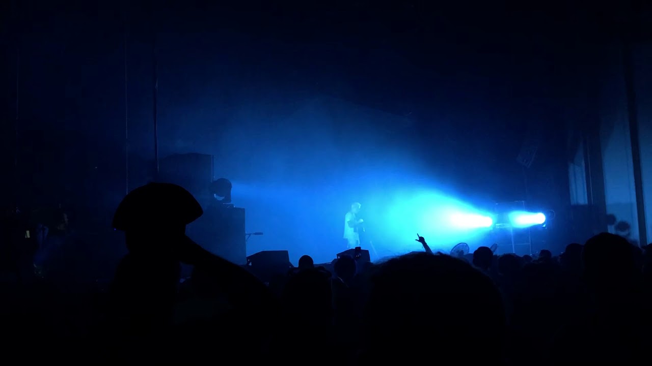 Same Bitches (by Post Malone) & No Less (Fan Proposes front row) - G-Eazy (Live Raleigh, NC '18)