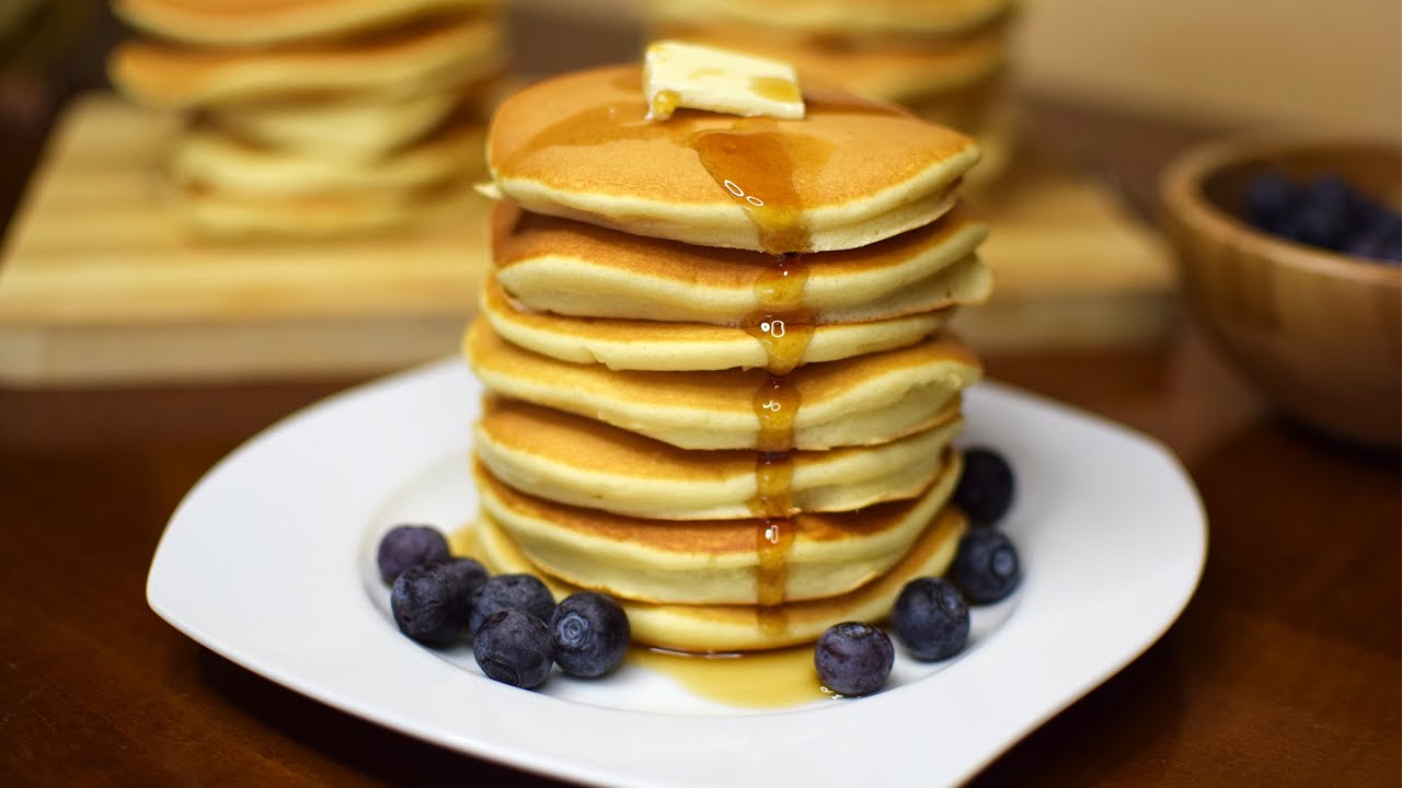 Clatite americane pufoase | Pancakes | American pancakes | Sa prajiturim!