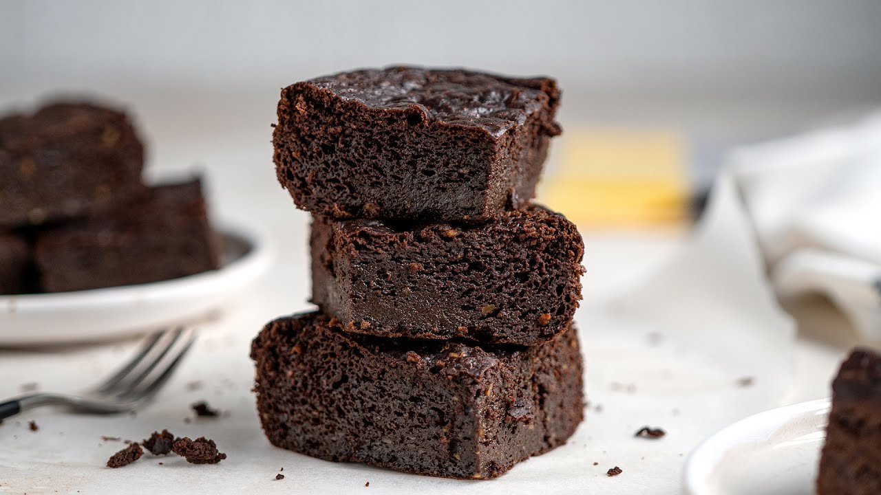Keto Avocado Brownies Recipe [No Low-carb Flours Needed]