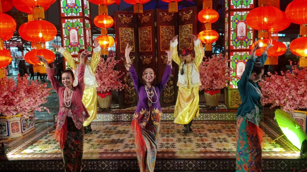 CNY Baba And Nyonya Dance 农历新年峇峇娘惹舞