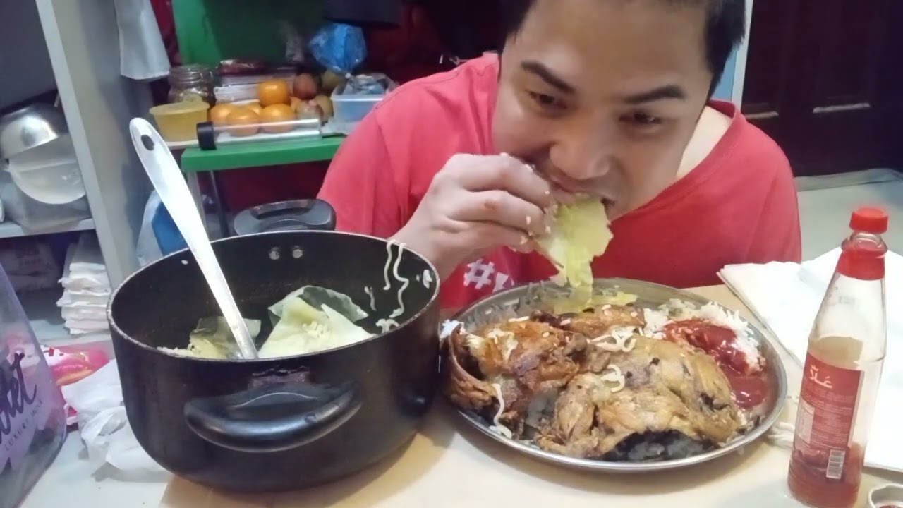 Chicken joy at noddles tara kain sa mga gutom Lets G......