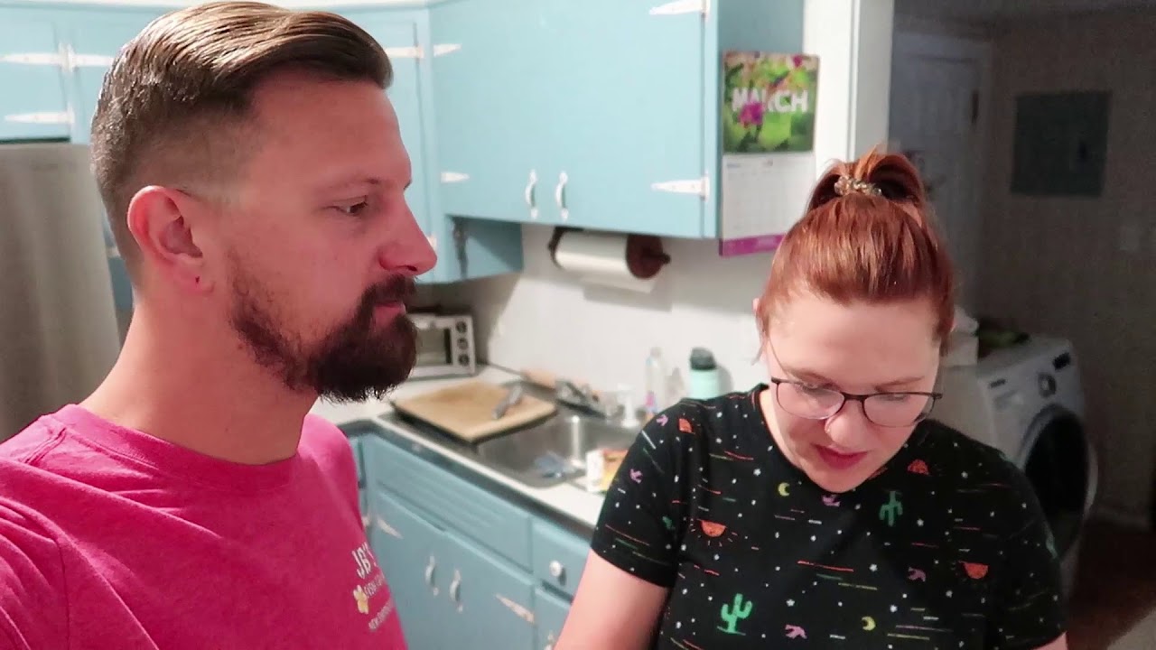 We Have A Magic Table Now, Fancy Pizza Eggs & A Live Show | Home Vlog