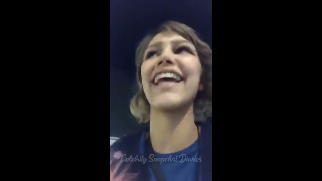Grace VanderWaal IG LIVE at Universal Studios - Dec 1, 2017