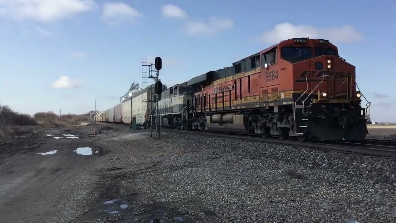 A Very Busy Day on the BNSF Chillicothe sub Ancona and Streator, IL w/ NS 8103 & GP28P 04/03/22