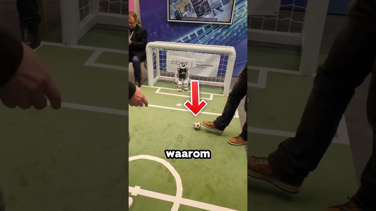 Waarom Je Robots Nooit Moet Onderschatten!⚽️🤖 (@szmatyifa1/TT)
