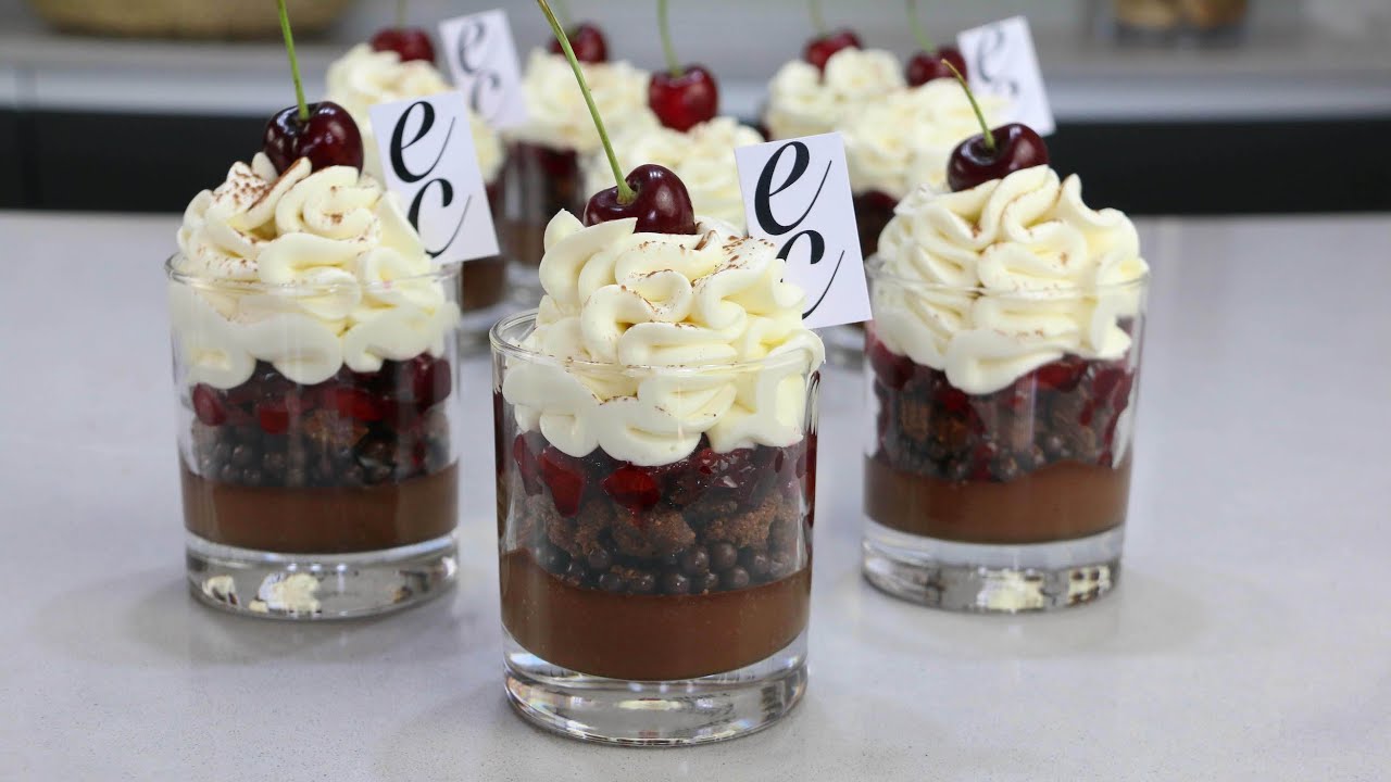 Tarta de la Selva negra en vasos / Black Forest cake in a glass