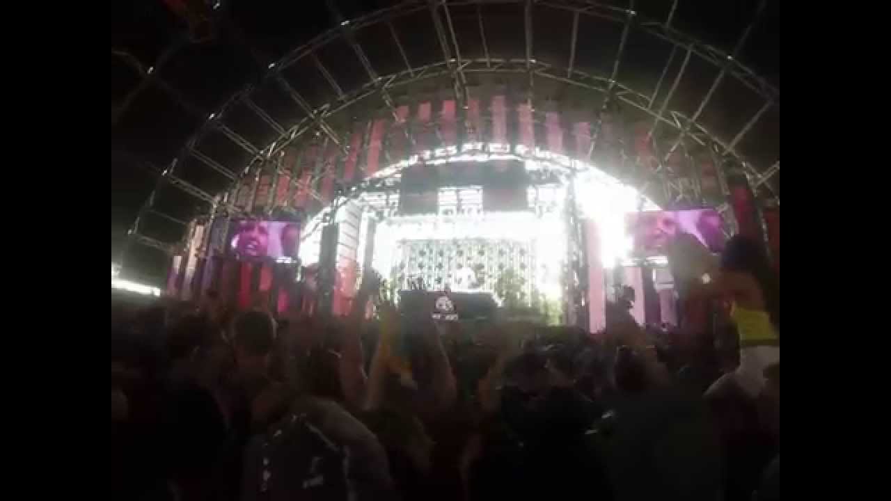 Deorro live at Coachella 2014 (Weekend 2) (Day 1) Opening