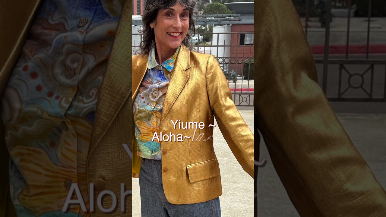 Unusual Pairings ~ Hawaiian Shirt + Vintage YSL Jacket #sustainablefashion #vintagefashion #yiume