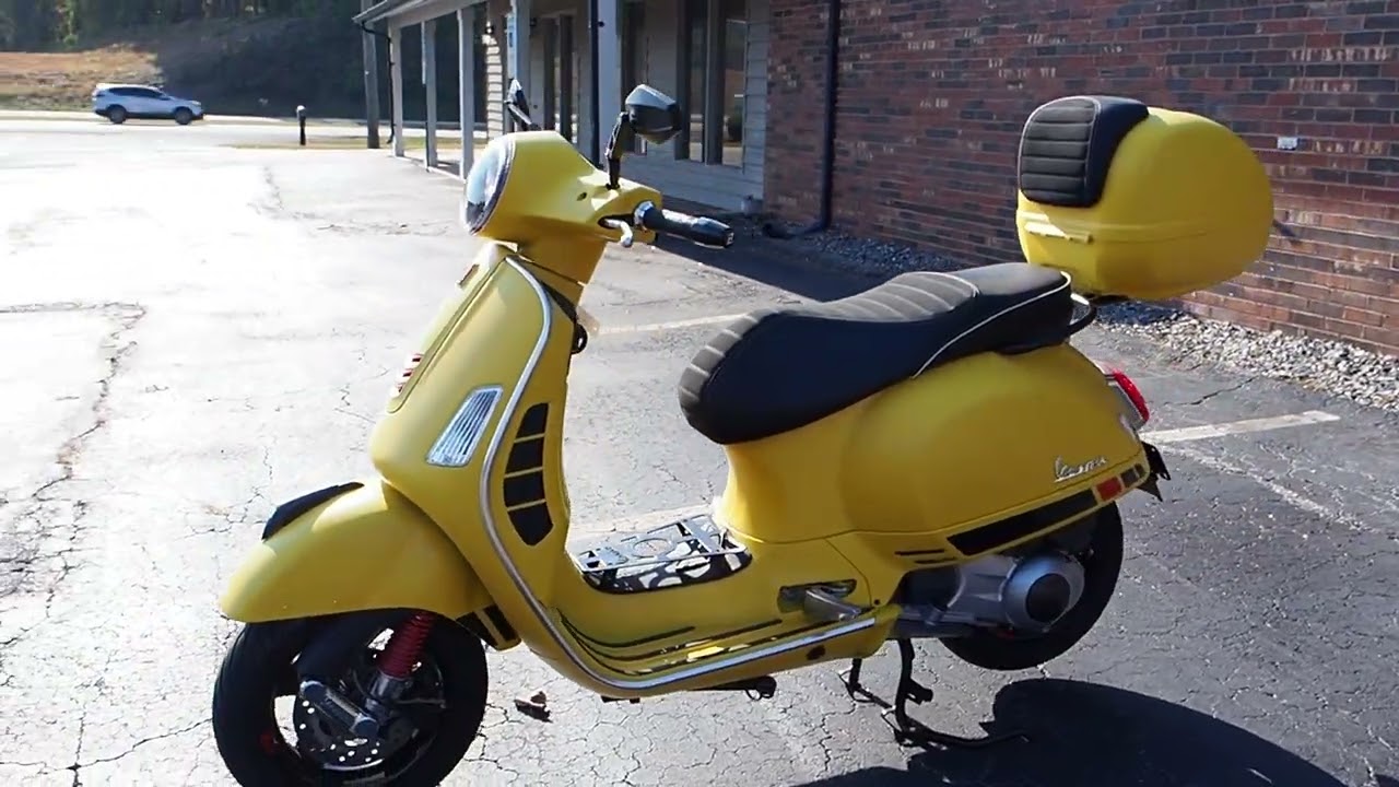 2018 Vespa GTS300 Super Sport ABS with Akrapovic exhaust with baffle