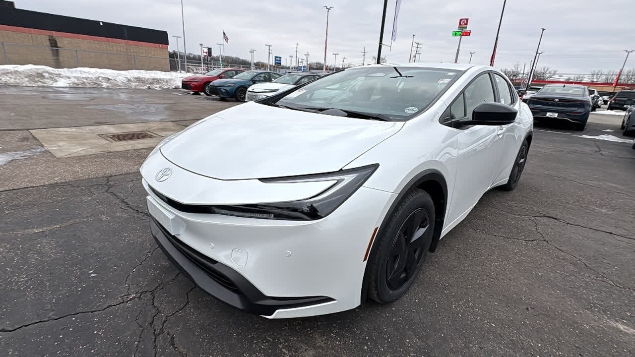 2026 Toyota Prius LE Akron, Wadsworth, Canton, Barberton, Copley OH