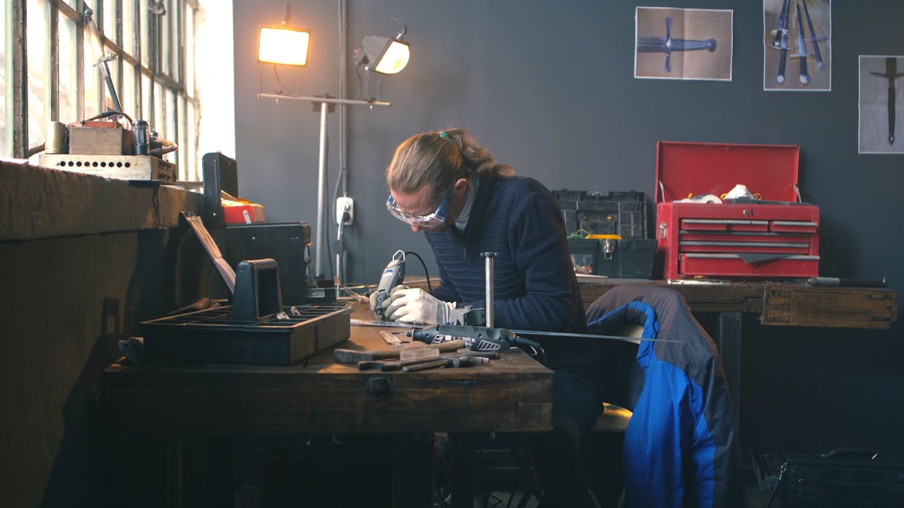Neponovljivi  tvorac: tvorac filmskih rekvizita Gábor Csiki – Dremel