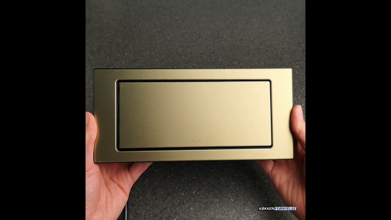 Evoline Backflip close up