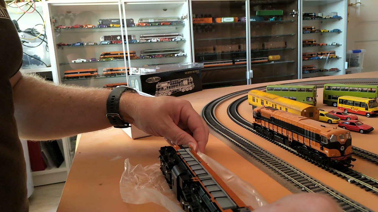 Murphy Models CIE / Irish Railways 071 Class No. 086SA (BRAND NEW IN BOX) Unboxing Video