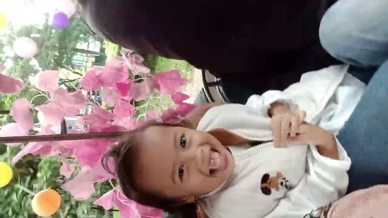 Shanum naik kuda Delman
