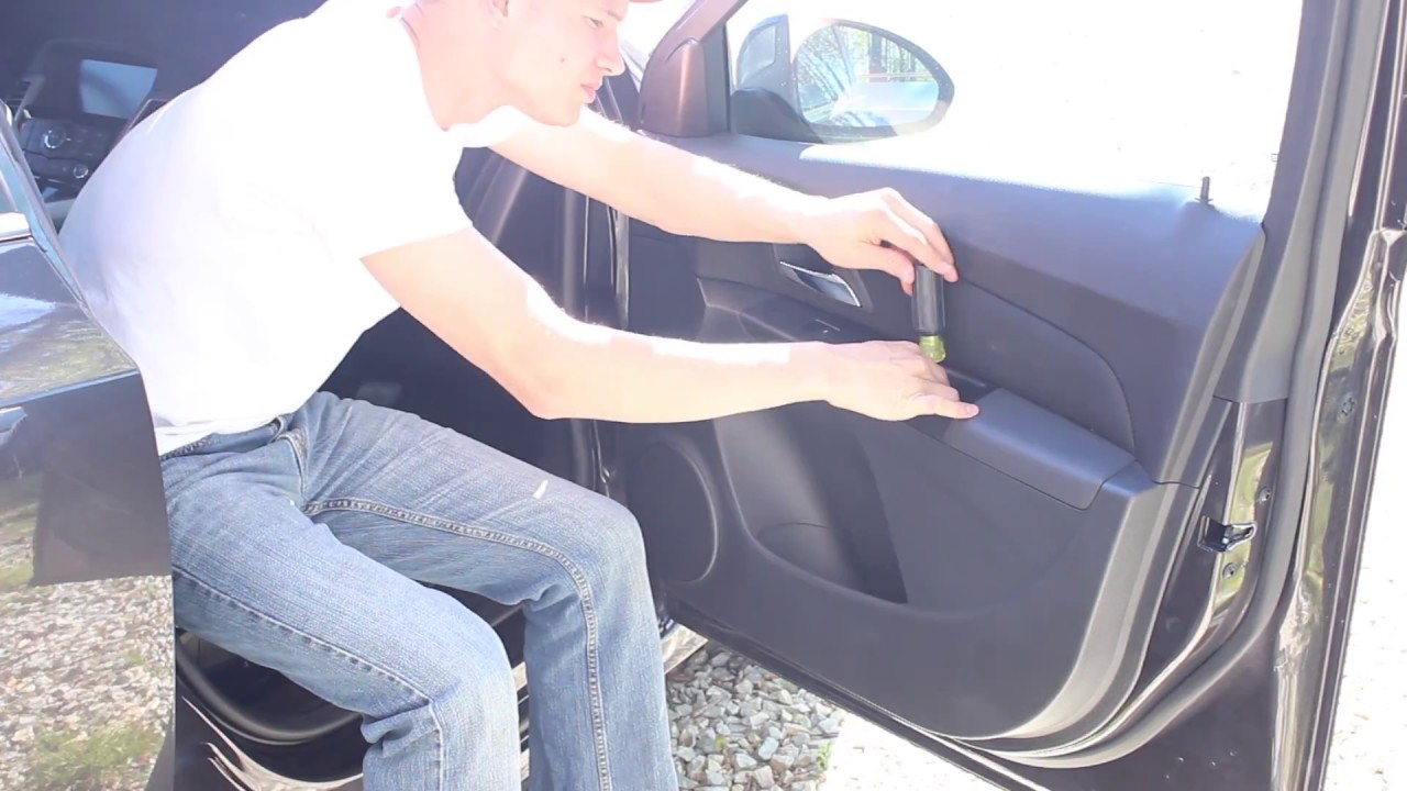 Установка и демонтаж динамиков передней двери Chevy Cruze
