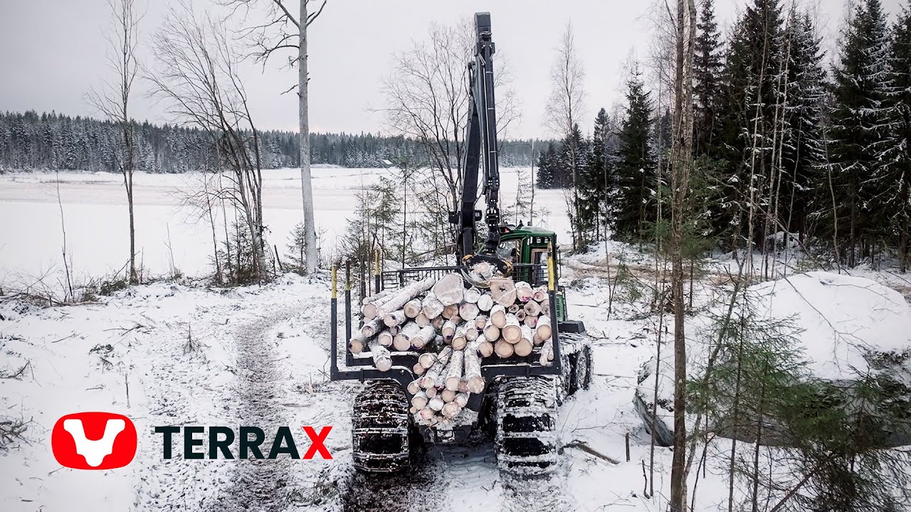 Clark Tracks TerraX Customer Experiences: Topi Kristo, Metsä Tuurinkoski Oy, John Deere 1510G