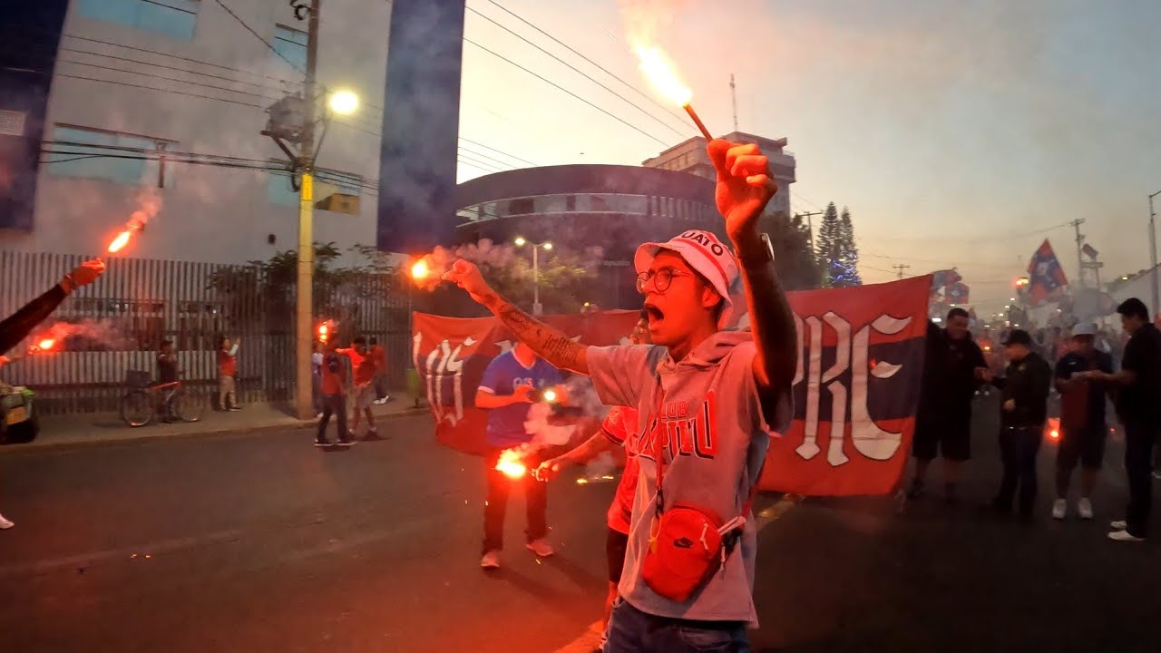 CLUB IRAPUATO - CARAVANA DE LOS HIJOS DE LA MERMELADA PREVIO A LA SEMIFINAL IRAPUATO VS CIMARRONES