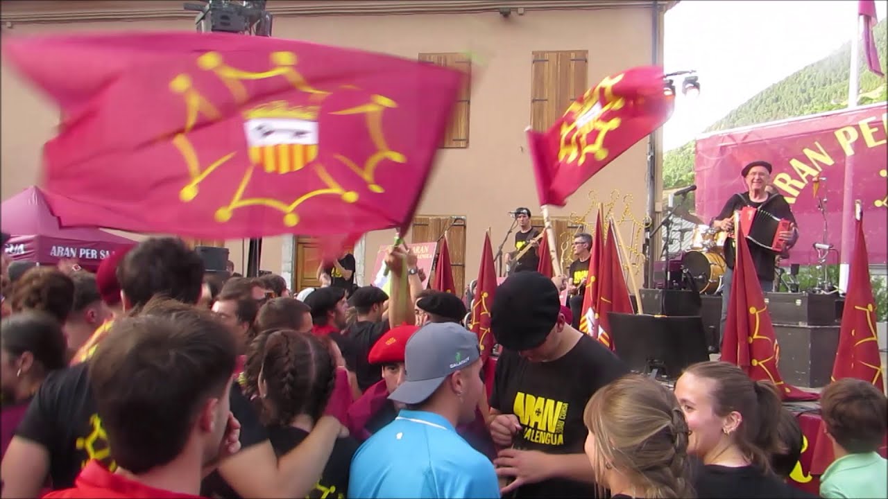 Concert NADAU - 30au Corsa Aran per sa lenguaVielha - Val d'Aran - 28 juillet 2024 - Vidéo 1/14