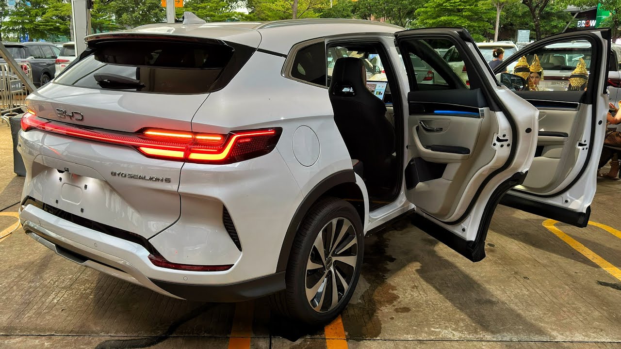 2025 BYD Sealion 6 PHEV - Perfect Family SUV | Sounds, Interior & Exterior 