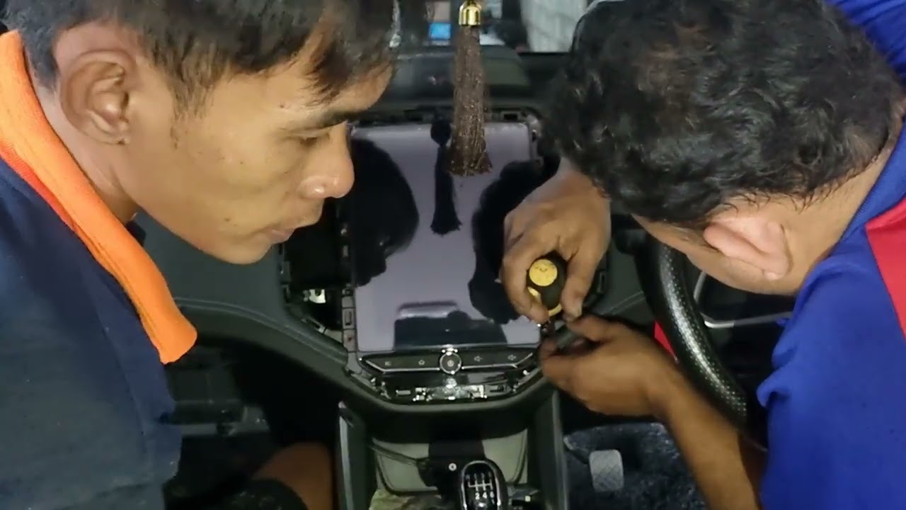 Cara buka head unit wuling almaz