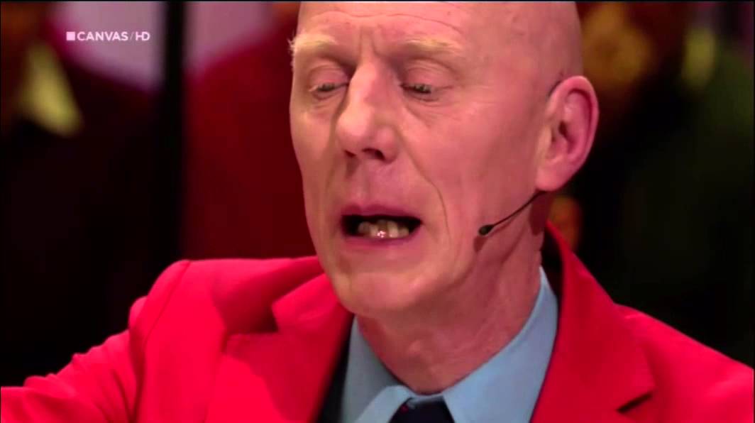Herr Seele geeft Kama onder zijn voeten