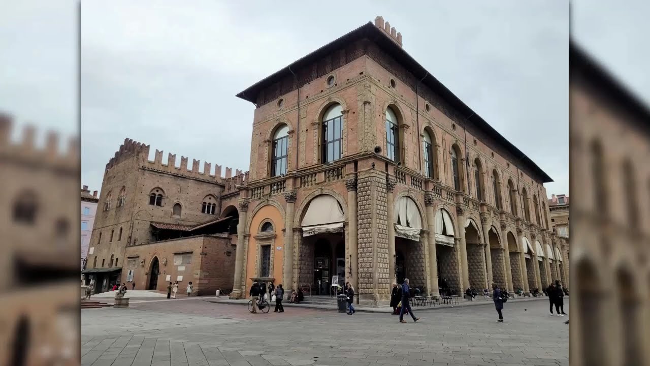 BOLOGNA, public transport: trolleybuses, buses, trains
