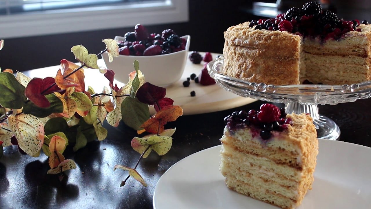 RUSSIAN SPARTAK CAKE (with simple honey & sour cream frosting)