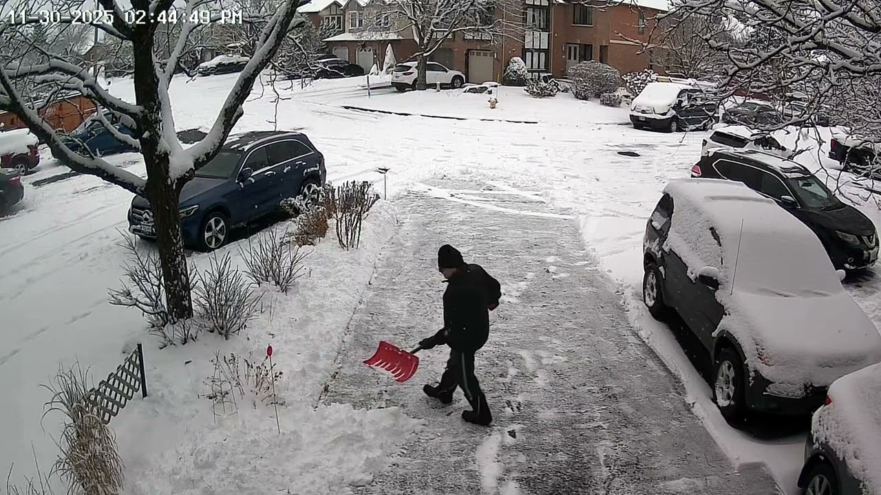 Snow shovelling in Ottawa