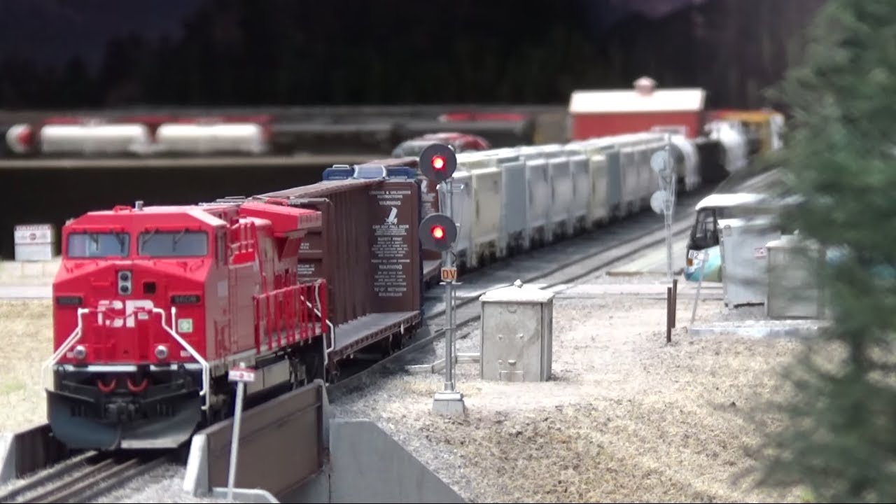 Layout Update - January 2021: Bridge Safety Rails, Lit Searchlight Signals, JMRI Panel Pro...