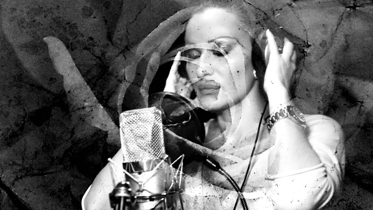 Ceca - Ona - (Official Video 2011)