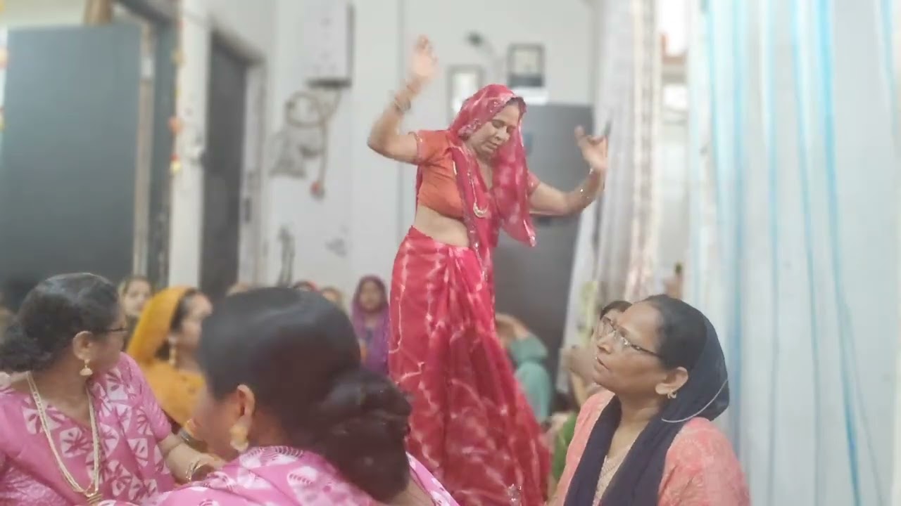 New languria bhajan pr khubsurat dance dekhiye