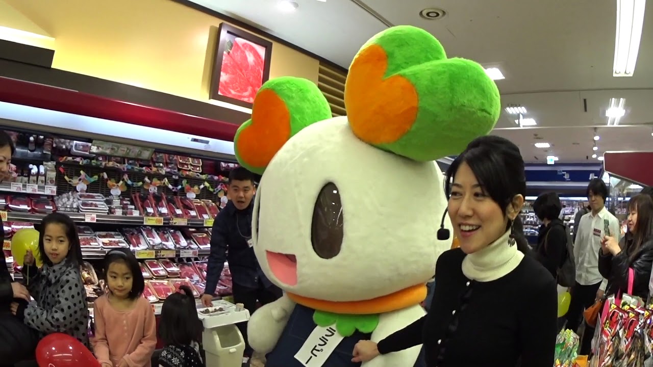 ライフ竹ノ塚店でのララピー店長の活躍や写真撮影会の様子 (2018.1.13)