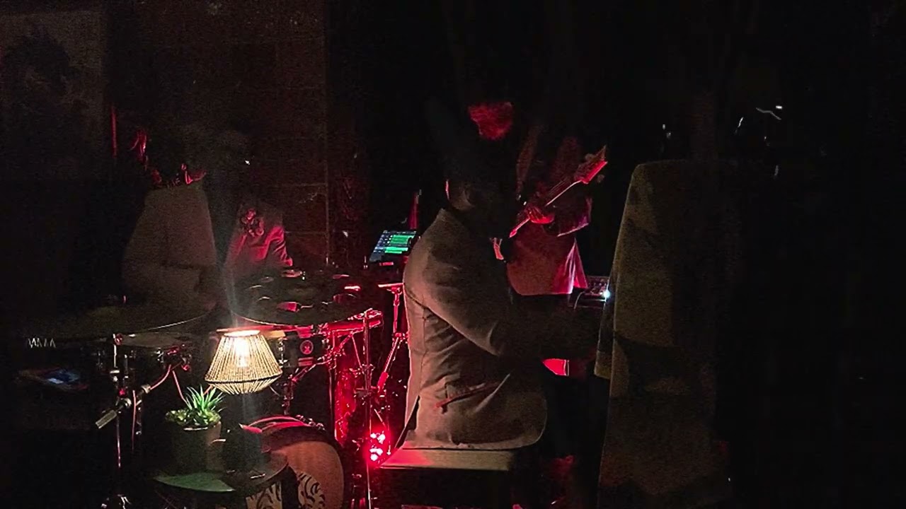 PINKBILLMUSIC: C. HOLMES TRIO-LIVE @ the Night We Met HS26/9b
